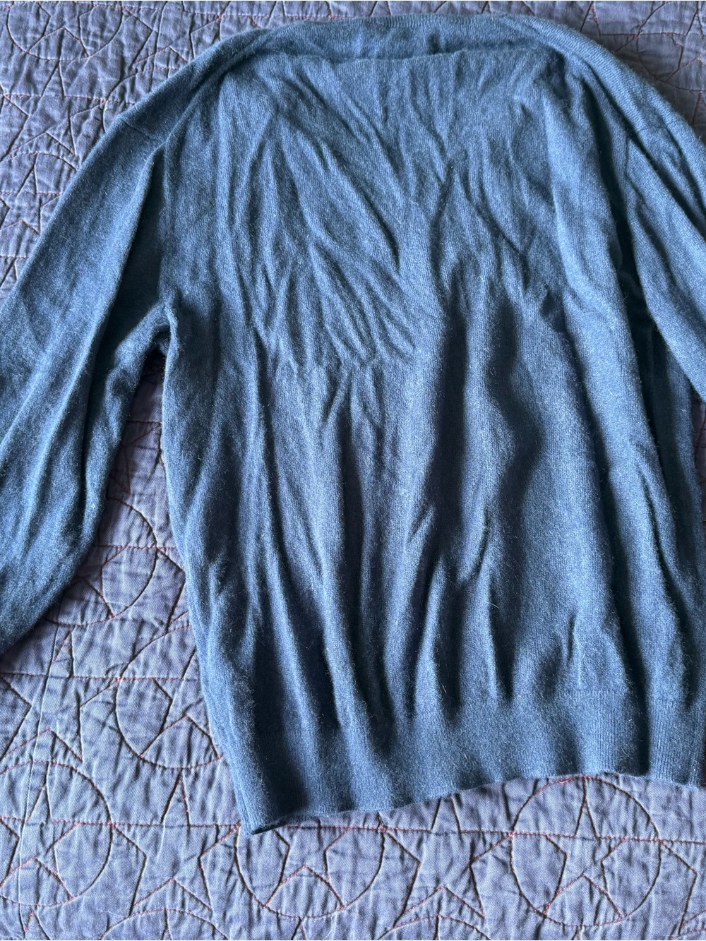 J. Crew 100% Cashmere Navy Relaxed V-Neck Sweater Small - Picture 2 of 5